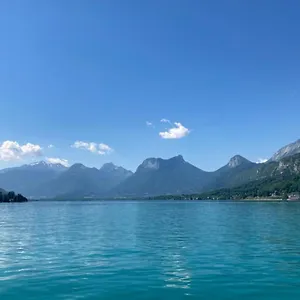  Hébergement de vacances L'azalée Magnifique Au Calme Pour 4 Personnes! France