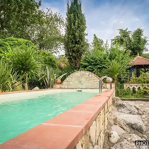  Hébergement de vacances La Maynade France
